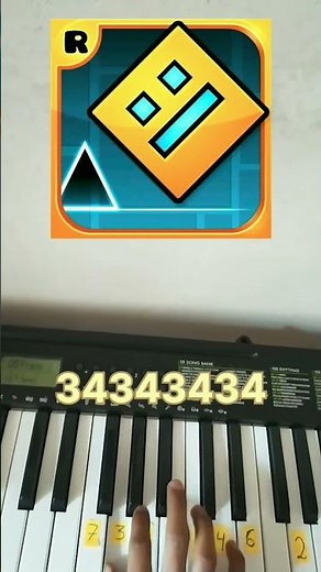Geometry Dash first level theme on piano 👾🎹