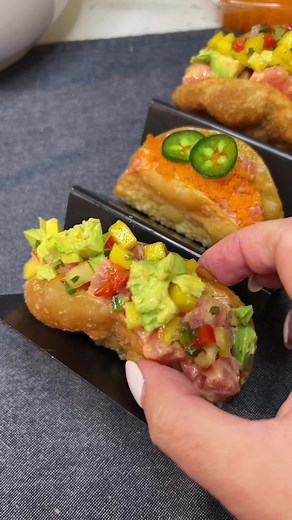 Delicious Spicy Tuna Tacos Recipe