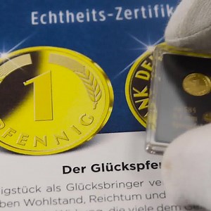 534 reactions · 56 shares | Echtes Gold für nur wenig Geld ✨ Gönnen Sie sich ein kleines Stück vom großen Glück für nur 19,95,- € (zzgl. Versandkosten)  #glückspfennig #glücksgold #glückfüralle | MDM Deutsche Münze | Facebook