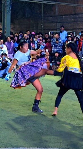 487K views · 4.9K reactions | Yudith vs Mary Calani duelo de dos mujeres hermosas Perú y Bolivia #video2025 #takanakuy #tinku #luchalibre #Internacional #reels #viral #parati | Takanakuy tinku Perú | Facebook