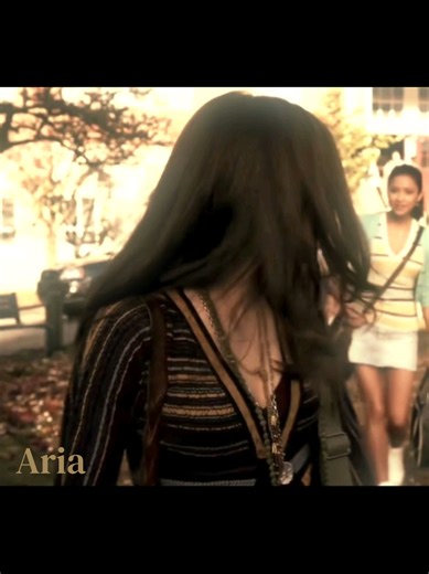 Exploring Aria Montgomery's Aesthetic in Pretty Little Liars