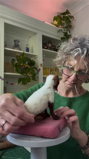 Jake’s legs are on🤗🤗. This is when I really feel I’m moving forward with a commission. I usually make the legs separately and attach them once to body has some resemblance of the dog I’m making. The body and legs all have a wire armature that I cover with wool and poke away with a barbed needle. It still fascinates me what can be achieved with just wool and a needle. Happy Tuesday everyone 😘😘#Tuesday #staffy #petportraitartist #commission #giftidea