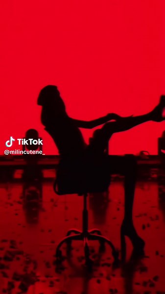 Linlin Gây Sốt Với T World 015