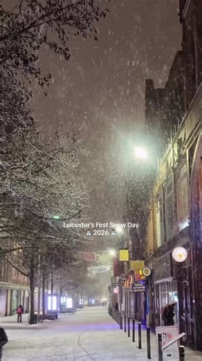 🎥 @Your Leicester Leicester’s first snow! ⛄️ ❄️