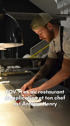 Antoine Henry de retour ! 🍽️ Antoine a cette fois encadré les Alternants 21 au restaurant d’application de notre campus parisien. Une nouvelle intervention haute en saveurs d’@Eloy Spinnler en tant que parrain du Foodcamp avec ses équipes de Bonaloi 🤝 Un immense merci à Antoine pour son excellent menu (à retrouver en fin de vidéo) et sa pédagogie et bienveillance dans l’encadrement. On se retrouve le mois prochain ! Et bien sûr un grand merci à Eloi de concrétiser son engagement de parrain ave