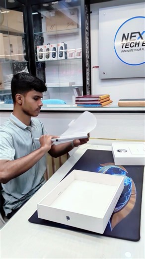 The NEW M5 MacBook Air is Here! (Midnight Unboxing)