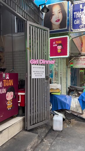 Banh trang tron is hands down my favorite Vietnamese street food and today I got to try so many different version of it #girldinner #banhtrangtron