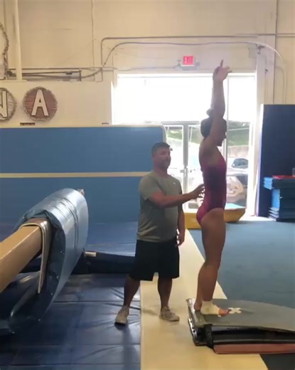 yes I did hit my head trying this #foryou #fyp #gymnastics