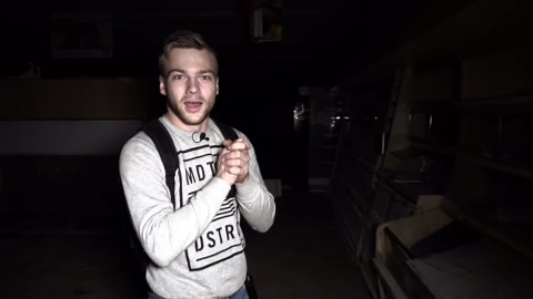 Inside an Abandoned Supermarket Where the Registers Still Work