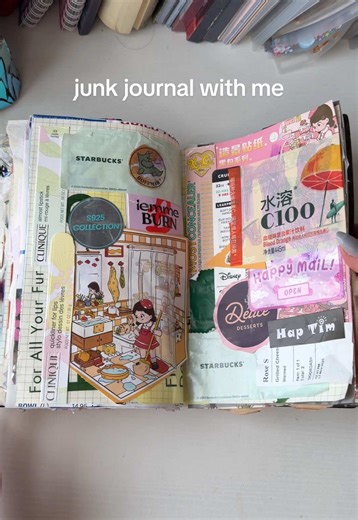 junk journal with me! #junkjournal #asmrsounds #asmrjournal #junkjournaling #junkjournalideas