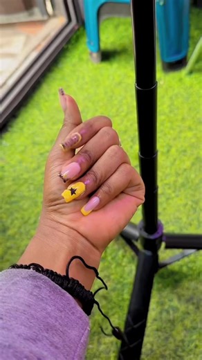 Ghana month with Annie Ep.2🇬🇭✨💃🏽 I feel this set is perfect for this series so let’s gooo🇬🇭💃🏽 #anniegrant #vlog #newnails #ghanamonth #ghanamonthwithAnnie