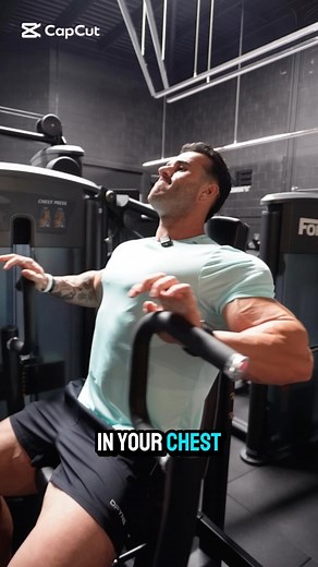 Still pressing heavy but barely feeling your chest? You’re not undertraining — you’re under-connecting. These 3 simple cues will change the way your chest responds rep by rep. Mind-muscle connection isn’t a myth — it’s the key to real hypertrophy. 💥 If you want elite-level execution and smarter programming — DM me “COACH” and let’s take your training to the next level. Or apply now via link in bio | CAL HINZE
