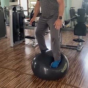 1.6K views · 15 reactions | ️ Genuflexiuni pe Minge de Fitness! ...