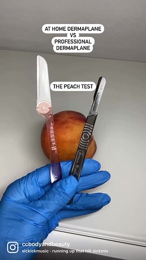 Just because you can dermaplane at home doesn’t mean you should! This video shows why you should leave dermaplaning to the professional. 🪒 🛑 At home blades cause micro tears and scratches. When those scratches occur you open up your barrier to all sorts of environmental damage and bacteria. 🔑 When you got to a professional they will use a surgical sterile blade that is very sharp and fine. This blade will only remove dead skin and vellus hair, not causing any tears or scratches. Not to mentio