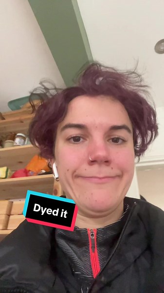 Belly Button Hair Transformation with Thomasin McKenzie