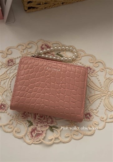 Stylish and Affordable Pink Wallet Recommendations
