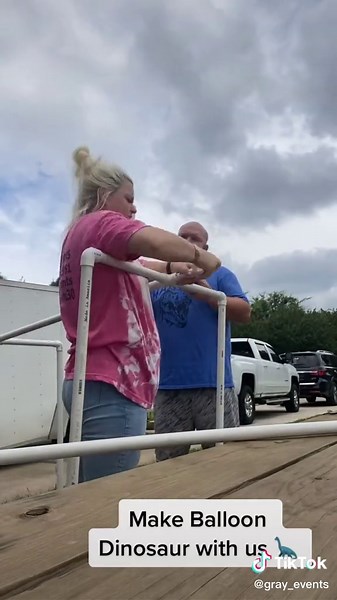 DIY Balloon Dinosaur Tutorial