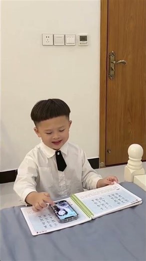 Cute Baby Is No Longer Afraid Of Being Caught Playing With Phone