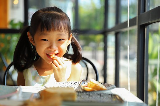 Take a Break From Cooking: 40 Restaurants Where Kids Eat Free