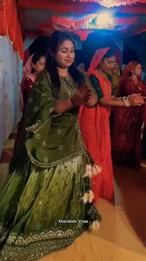 Khandeshi lagnat jevan nahi kel tari chalel pan haldila nachayla yavach lagat