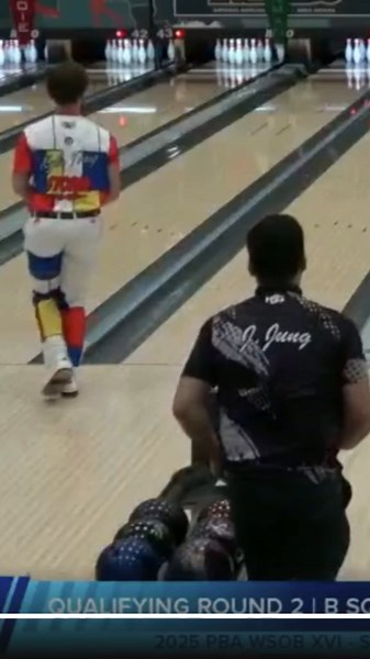 🎳🦈 This shark bites! The final animal pattern of the World Series of Bowling gave the bowlers some real problems this week. #theringingten #InsideBowling #bowling #fyp #pbatour #wsob #bowlingtiktok #bowlingball