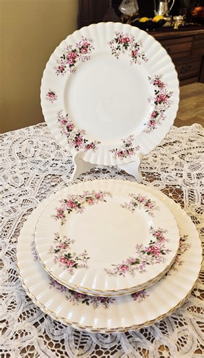 Royal Albert Lavender Rose Dinner and Salad Plates - Etsy