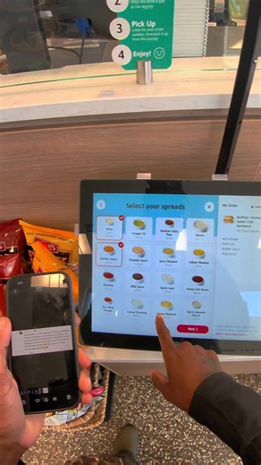 Ran down there to Wawa to order the viral buffalo chicken salad. Review on my main page @Cuzzo #wawa #food