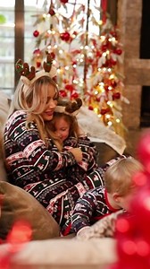 The best gift this year for me are these 3 in the video 👨‍👩‍👧‍👦 | Emma Heesters