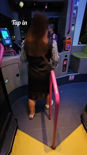 So Easy to Ride a Bus in Singapore! 🇸🇬✨