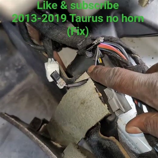 2013-2019 Ford Taurus Police Interceptor no Horn (FIX)#styleauto100#ford#diy #horn #fix #taurus#piu