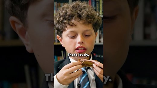 British Highschoolers try Southern Pork Ribs for the first time!