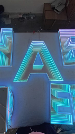 Large-Format LED Storefront Signs: Bold Brand Statement for US&UK Commercial Districts #sign#signage