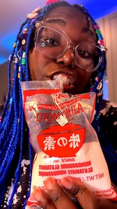 3 Asian Flavor-Boosting Ingredients I Use Daily in America1️⃣ MSG (Monosodium Glutamate)MSG is the ultimate umami booster! It brings out savory depth in dishes by activating the umami taste receptors on our tongue. Discovered in 1908 from seaweed, it highlights the natural flavors in stir-fries, soups, scrambled eggs, and more. A little sprinkle can make a big difference!2️⃣ Soy SauceMade through fermentation, soy sauce is rich in glutamate, the amino acid that unlocks umami flavors in food. Wit