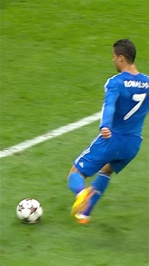 Ronaldo dancing through the defence 😮‍💨