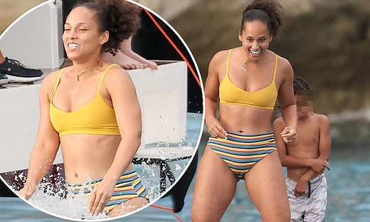 Alicia Keys shows off her fit summer body in a bikini during beach day