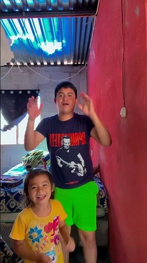 How does it wiggle like that? 🤣