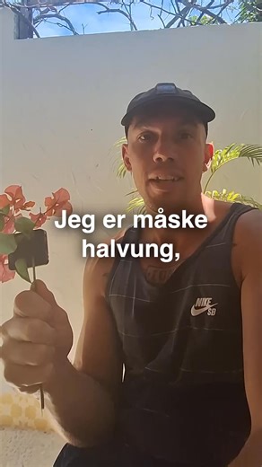 Det føles som en scam at: - Arbejde 8 timer om dagen - 5 dage om ugen - I 40 år - For at spare 10 % op i pension At bytte sine unge og nysgerrige år, for dem hvor at jeg træt og gammel giver absolut ingen mening i mit hoved. Hvorfor ikke bare arbejde 1, 2 eller 3 dage om ugen? Og droppe ideen om pension? Så ville vi: - Have mere tid til venner og oplevelser når vi er unge - Have mere tid til familien midt i livet - Holdes os igang, og undgå ensomhed når vi er gamle Det er ihvertfald min plan. Sk