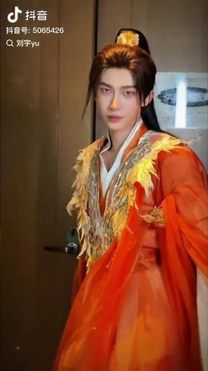 Công tử xuyên không nhảy i need a girl ✲*｡♡ #刘宇 #劉宇 #リュウユ #리우위 #หลิวอวี่ #LưuVũ #LiuYu