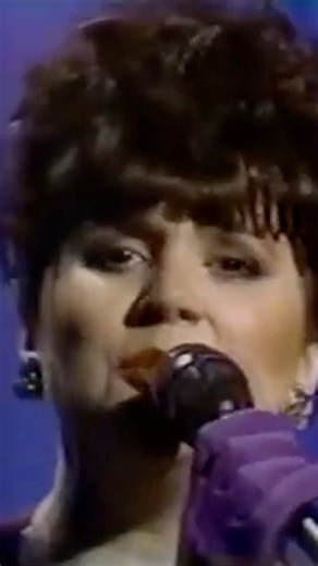 Oh skylark 💕 #LindaRonstadt | Linda Ronstadt