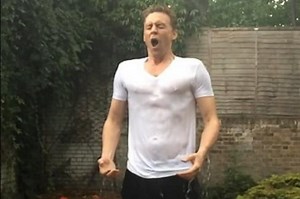 So, Tom Hiddleston Did The ALS Ice Bucket Challenge