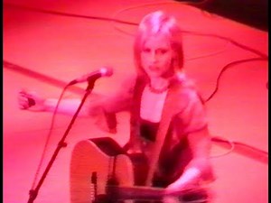 Dolores O'Riordan-The Cranberries LIVE 1995