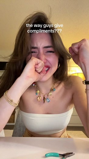 Complimenting with Confidence: How to Give Genuine Compliments