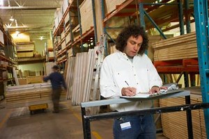 How to Discipline an Employee Who Is Tardy