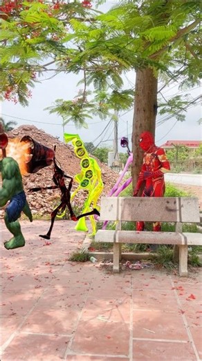 All the Siren Heads run into my village road #youtubeshorts #spiderman