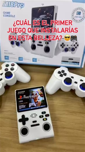 ¿Listo para volver a vivir la mejor época del gaming? 😍🎮 La M18 Pro llegó con más de 10.000 juegos clásicos, doble control inalámbrico y salida HDMI para jugar en pantalla grande. Portátil, potente y perfecta para regalar… o para recordarte por qué antes se jugaba tan brutal. 🤯🔥 ✔️ Juegos retro (PS1, Arcade, SNES, SEGA y más) ✔️ Pantalla HD 3.5” ✔️ Dos controles incluidos ✔️ Conexión HDMI ✔️ Batería duradera ✔️ Súper liviana y resistente Ideal para niños, adultos, coleccionistas y amantes de