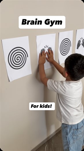 If you want the FREE printables for this Brain Gym activity, comment BRAIN GYM and I’ll send the link to your DM 💌 🎵 Roly-poly, roly-poly… Tap-tap, tap-tap.. Turning the wall into a Brain Gym for my little one 🧠💛 Following picture cues moving to rhythm = learning in motion! When toddlers match movements to visual prompts, magic happens ✨ 🌈 Brain Gym Benefits: ✔️ Improves listening & following instructions ✔️ Boosts coordination & balance ✔️ Strengthens core muscles ✔️ Enhances focus & atten