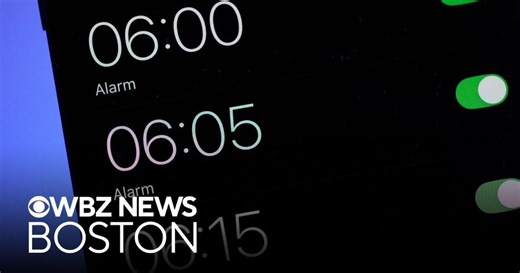 Lawmakers discuss moving Massachusetts to new time zone to avoid changing clocks