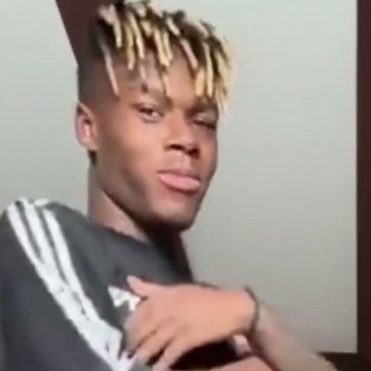 would have added topaz but it keeps saying ai error trying to export(does anyone know how to fix?)