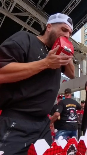 Could you eat 19lbs of poutine in 10 minutes?