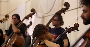 Grèce: larmes pour le dernier concert de l'orchestre symphonique national